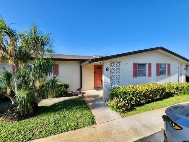2926 Ashley Dr E in West Palm Beach, FL - Building Photo