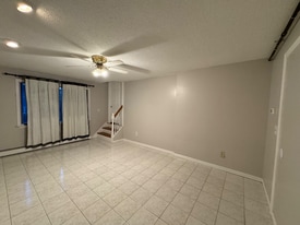 35 Evers St in Bridgeport, CT - Building Photo