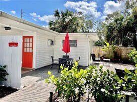 828 S Tuttle Ave in Sarasota, FL - Building Photo