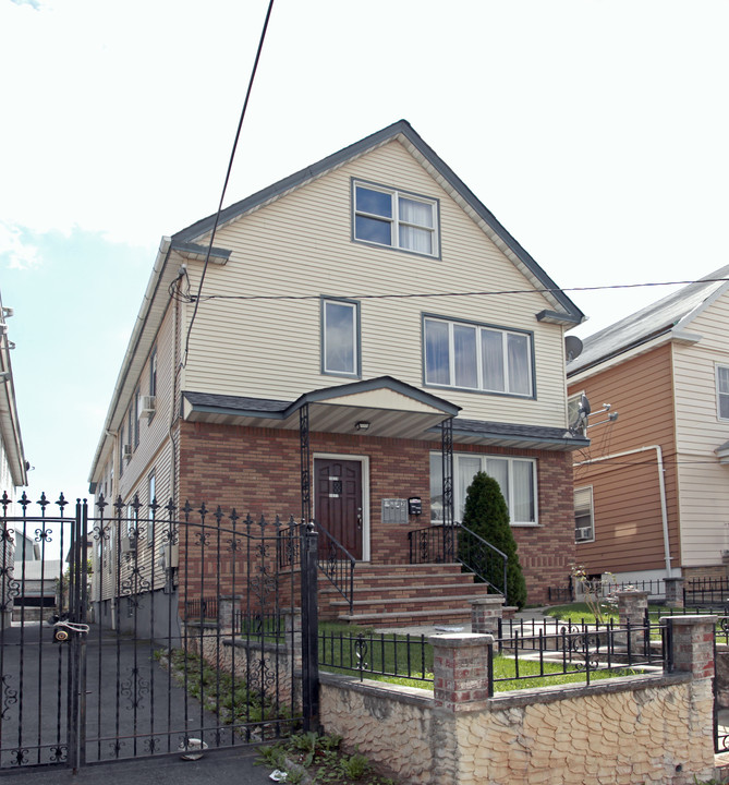 1029-1031 Kilsyth Rd in Elizabeth, NJ - Building Photo