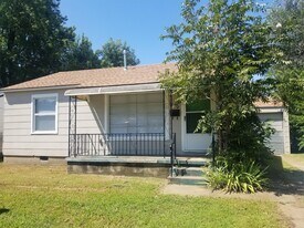 1212 N Yale Ave in Tulsa, OK - Building Photo