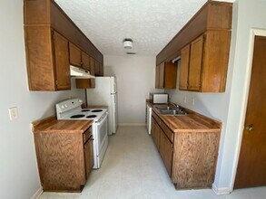 1966 Glenwick in Fayetteville, NC - Building Photo - Building Photo