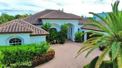 19038 Park Ridge St in Weston, FL - Building Photo - Building Photo