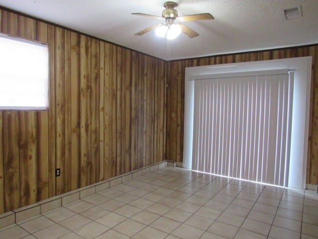 4537 Brian St in Milton, FL - Foto de edificio - Building Photo