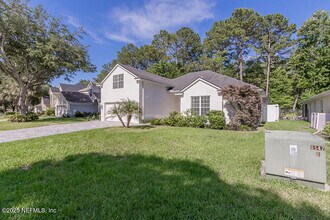 8543 Glenbury Ct N in Jacksonville, FL - Building Photo - Building Photo