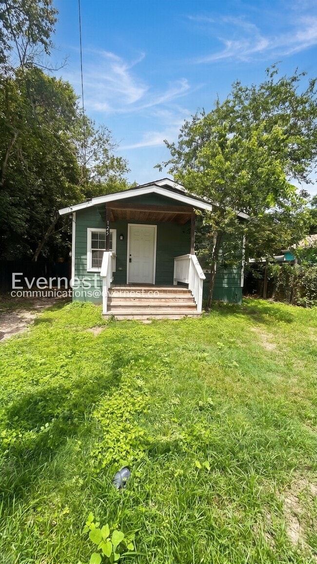 property at 125 Magendie St