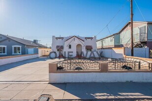 745 E Pierce St in Phoenix, AZ - Building Photo