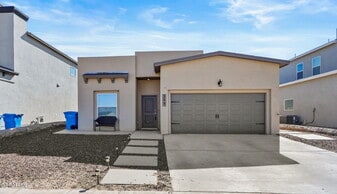 325 Fray Olguin Ct in Socorro, TX - Building Photo