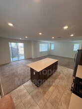 3324 Auburn Leaf Loop in Folsom, CA - Building Photo - Building Photo