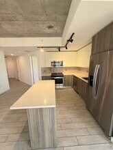 112 NW 31st St, Unit A2 in Miami, FL - Foto de edificio - Building Photo