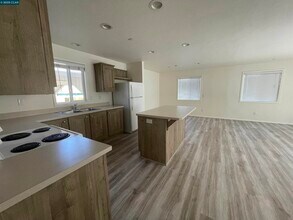 16 Washington St in Bay Point, CA - Building Photo - Building Photo