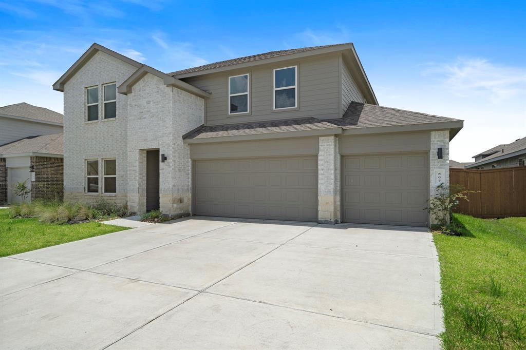 807 Brazos Trl in Dayton, TX - Building Photo