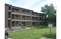 1009 S. First St in Champaign, IL - Foto de edificio - Building Photo