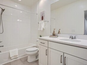 10101 E 59th Dr in Denver, CO - Building Photo - Building Photo