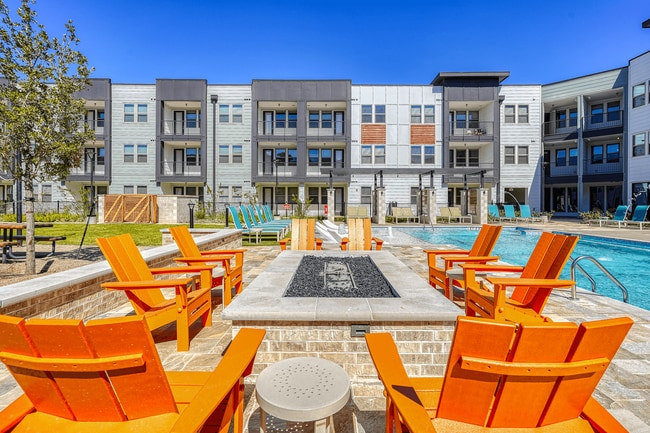 Birdie on Woodland Greens in Austin, TX - Foto de edificio - Building Photo