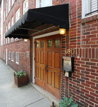 690 Piedmont Ave NE in Atlanta, GA - Foto de edificio - Building Photo