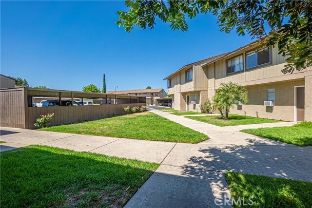 633 New Los Angeles Ave in Moorpark, CA - Building Photo