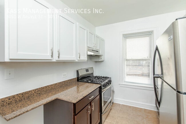 property at 3051 W Argyle St