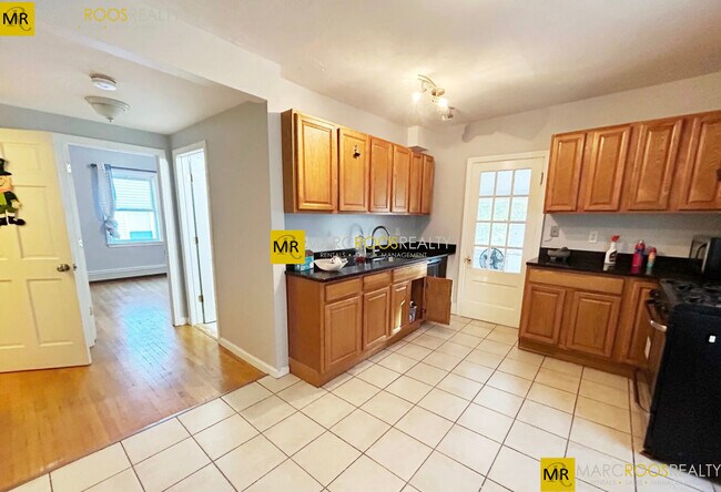 property at 40 Plymouth St
