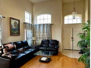 41077 Pementel Ct, Unit Dan in Fremont, CA - Foto de edificio - Building Photo