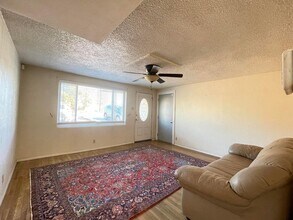 1817 Cornell Dr SE in Albuquerque, NM - Building Photo - Building Photo