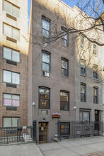 217 E 30th St in New York, NY - Building Photo - Building Photo