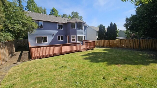12876 SW Winter Lake Dr in Tigard, OR - Building Photo - Building Photo