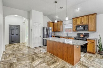 6015 Wildbriar Ln in Richmond, TX - Building Photo - Building Photo