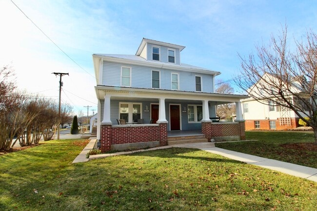 1121 Shenandoah St in Harrisonburg, VA - Building Photo - Building Photo