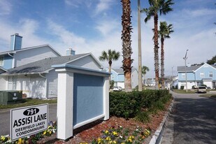 791 Assisi Ln in Atlantic Beach, FL - Building Photo
