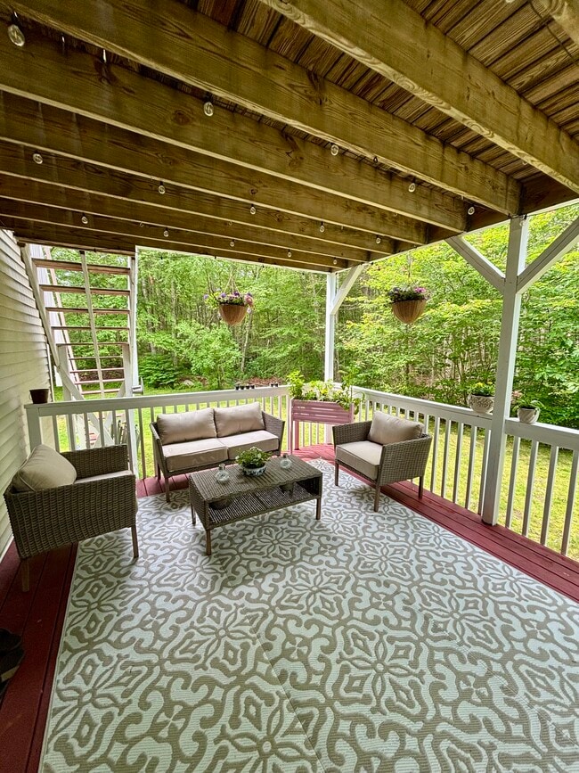 118 Oslo St in Mystic, CT - Foto de edificio - Building Photo