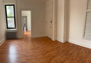 72-53 65th Pl in Queens, NY - Building Photo - Building Photo