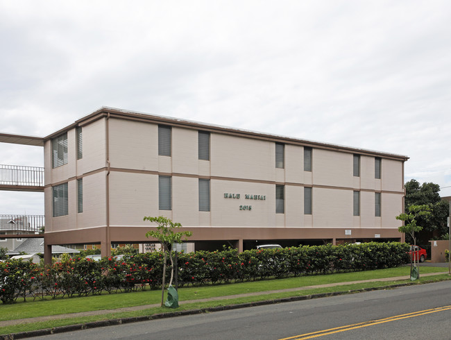 Hale Mahiai Apartments in Honolulu, HI - Building Photo - Building Photo