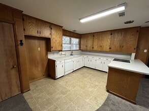 2048 Oak Ave in Port Arthur, TX - Building Photo - Building Photo