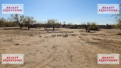 16075 W El Tiro Rd in Marana, AZ - Building Photo - Building Photo