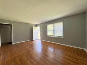 4511 Virginia Ave, Unit 1 in Kansas City, MO - Foto de edificio - Building Photo