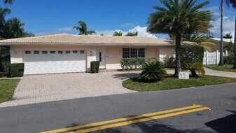 2801 NE 59th Ct in Fort Lauderdale, FL - Building Photo