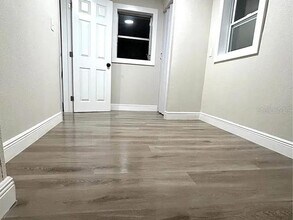 725 16th Ave NW in Largo, FL - Building Photo - Building Photo