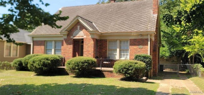 128 S Capitol Pkwy in Montgomery, AL - Foto de edificio - Building Photo