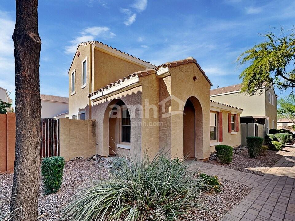 2727 E Bart St in Gilbert, AZ - Building Photo