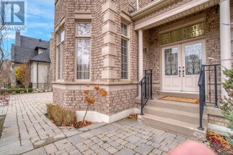 165 Grand Vellore Crescent in Vaughan, ON - Building Photo - Building Photo