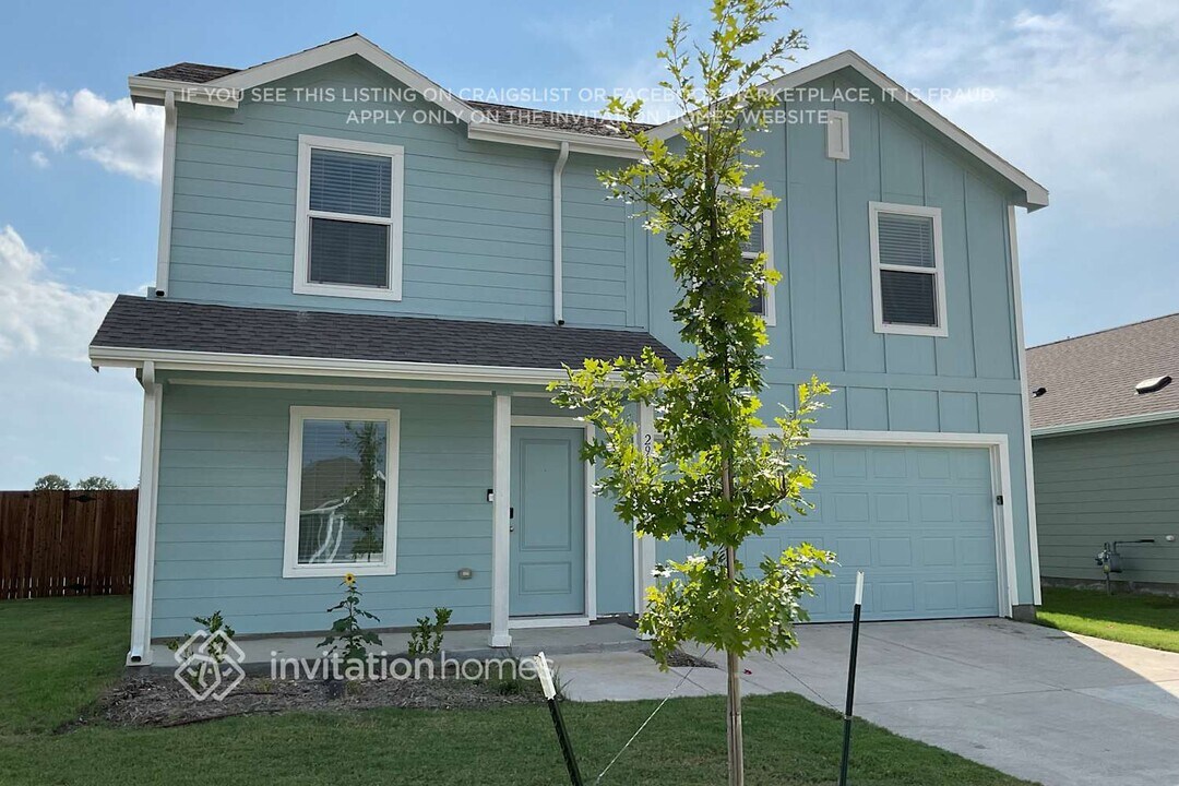2914 Potter Wy in Crandall, TX - Building Photo