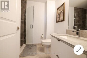 36 Elm Dr W in Mississauga, ON - Building Photo - Building Photo