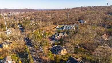 850 Valley Rd in Watchung, NJ - Building Photo - Building Photo