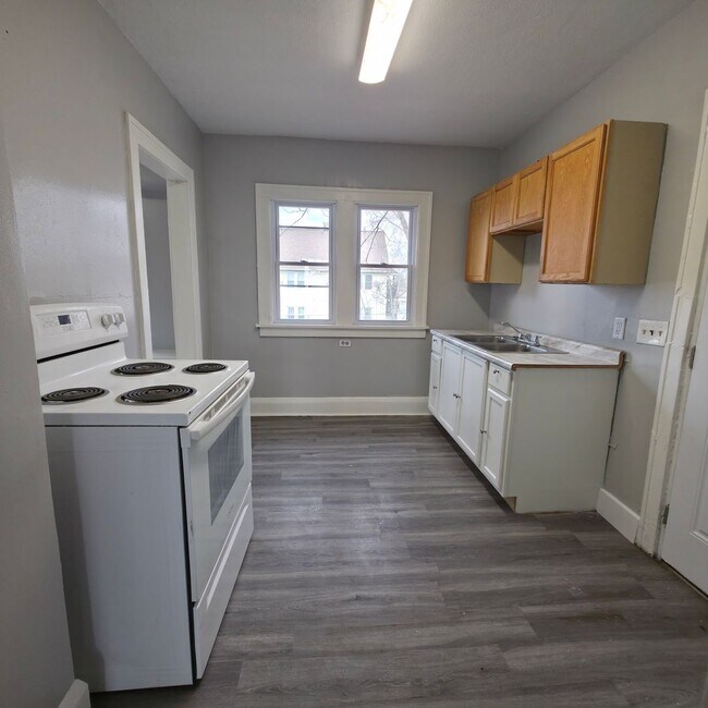 3625 E 153rd St in Cleveland, OH - Building Photo - Building Photo