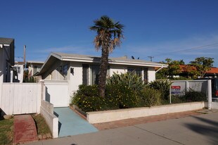 134 Broadway in Costa Mesa, CA - Building Photo