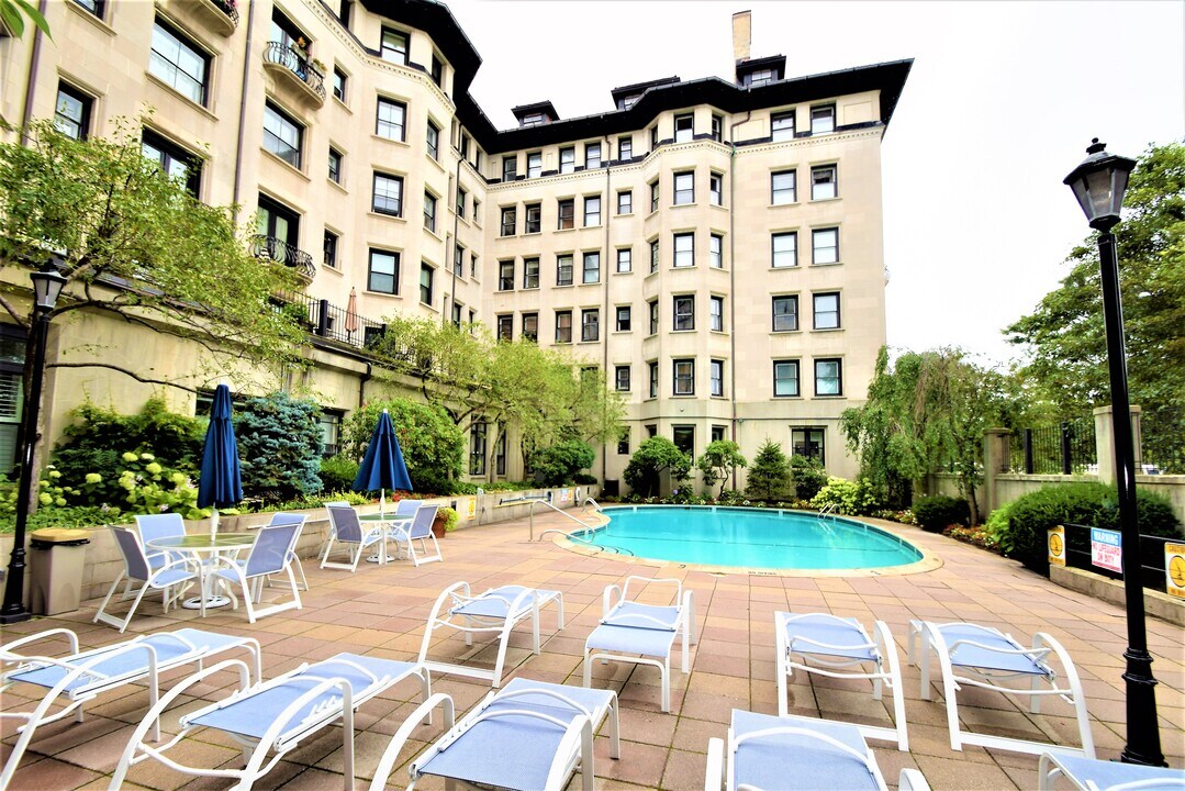 416 Commonwealth Ave, Unit 210 in Boston, MA - Foto de edificio