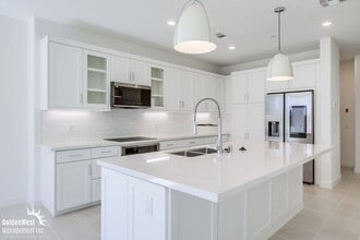 720 Metric Rd in San Marcos, CA - Building Photo - Building Photo