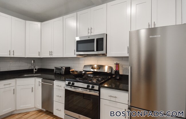 91 Westland Ave, Unit 411 in Boston, MA - Building Photo - Building Photo