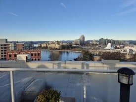 534-534 Yates St in Victoria, BC - Building Photo